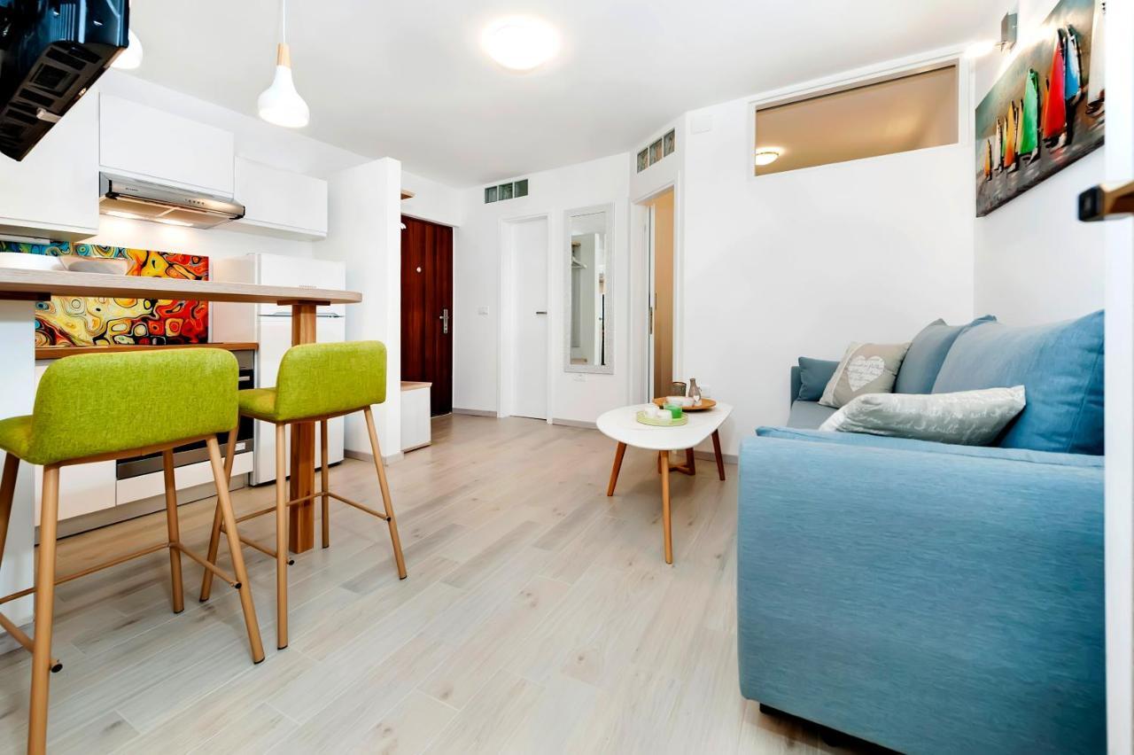 Apartment Amici With Terrace In Center Of Rovinj Exterior photo