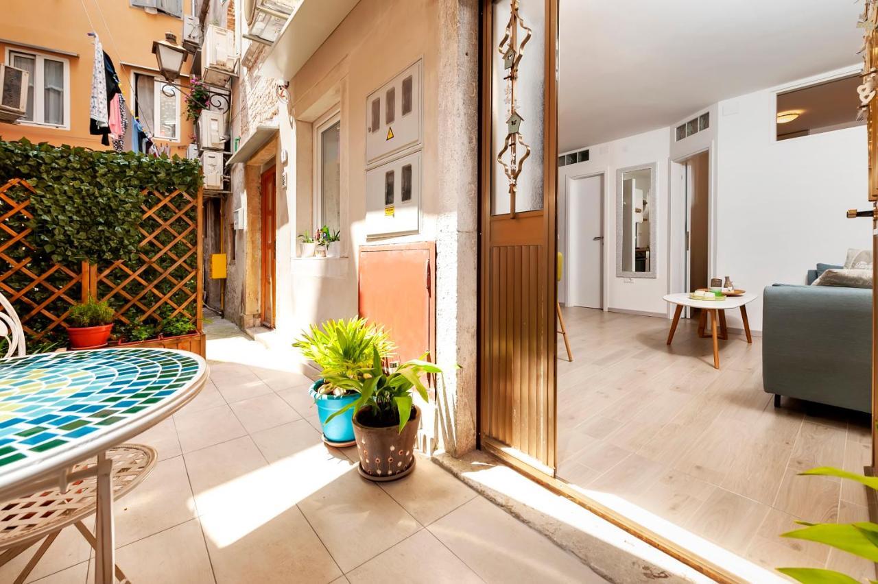 Apartment Amici With Terrace In Center Of Rovinj Exterior photo
